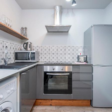 Pass The Keys New Stylish & Elegant 2 Bed Apartment In The City! Cardiff Exteriör bild